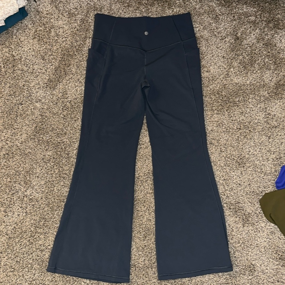 Athleta Salutation stash flare pant